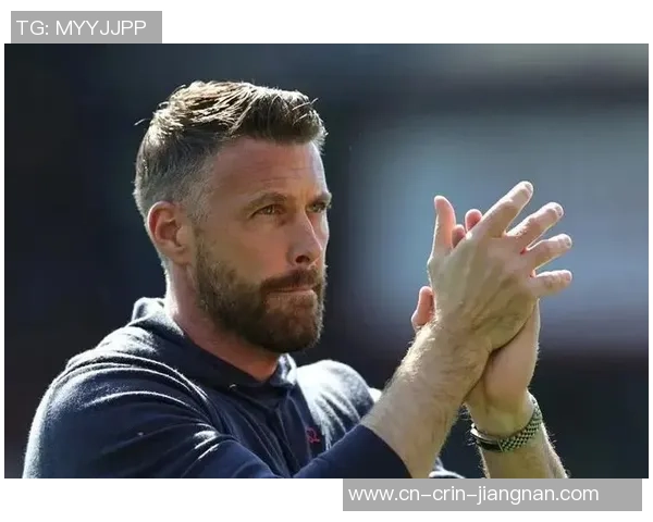 欧洲最神主帅诞生：局面5轮0胜掉降级区，现在率队升至英超第3争冠